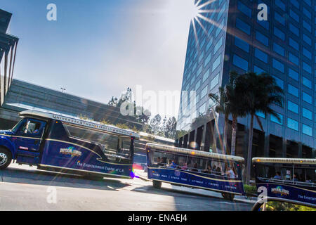 Die Universal Studios Tour Sightseeing Straßenbahn in Kalifornien Stockfoto