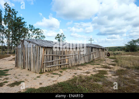 Hölzerne Kirche der strafrechtlichen Camp Ranomainty, Fort Dauphin, Provinz Toliara, Madagaskar Stockfoto