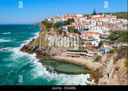 Naturbad, Azenhas Do Mar, Lissabons Küste, Portugal Natürlicher Pool, Azenhas Do Mar, Lissabon Küste, Portugal Stockfoto