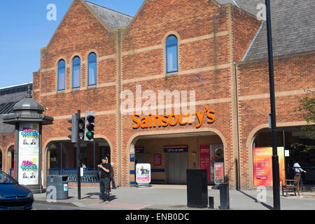 Sainsbury Sainsbury Supermarkt Ortseingangsschild Stockfoto