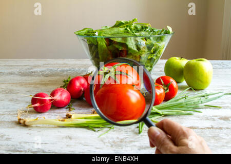 Analyse von Lebensmitteln, frei Pestizide Gemüse Stockfoto