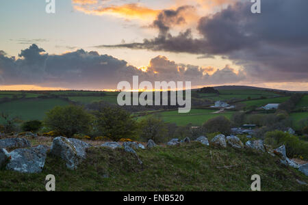 Sonnenuntergang über einer ländlichen Umgebung auf Bodmin moor Stockfoto