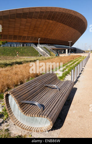 Ansicht der Lee Valley Radrennbahn im Olympiapark Königin Elizabeth II. Stockfoto