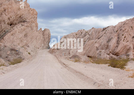 Straße von Molinos nach Cafayate. Valles Calchaquies, Salta, Argentinien. Stockfoto