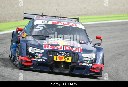 Hockenheim, Deutschland. 2. Mai 2015. Mattias Ekstroem von Audi Sport Team Abt Sportsline fährt einen Audi RS5on dem Hockenheimring Rennstrecke während einer Qualifikationsrunde beim ersten Rennen der Saison der Deutschen Tourenwagen Meisterschaft (DTM) in Hockenheim, Deutschland, 2. Mai 2015. Foto: UWE ANSPACH/Dpa/Alamy Live News Stockfoto