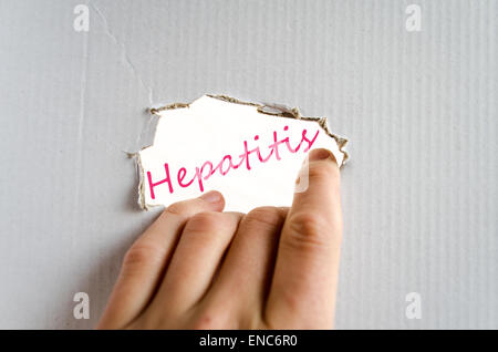 Hand auf dem Karton Hintergrund Hepatitis-Konzept Stockfoto