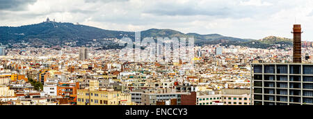 Panorama von Barcelona im Sommer Stockfoto