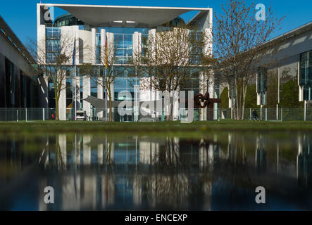 Berlin, Deutschland. 23. April 2015. Das Bundeskanzleramt Gebäude in Berlin, Deutschland, 23. April 2015 fotografiert. Foto: Lukas Schulze/Dpa/Alamy Live News Stockfoto