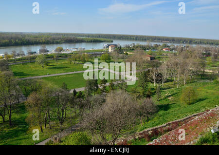Zusammenfluss des Flusses Save in die Donau - Kalemegdan Festung Ansicht Stockfoto