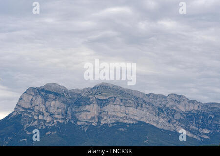 Malerische Aussicht auf Peña Montañesa Fom Ainsa. Spanische Pyrenäen. Aragon. Spanien. Stockfoto