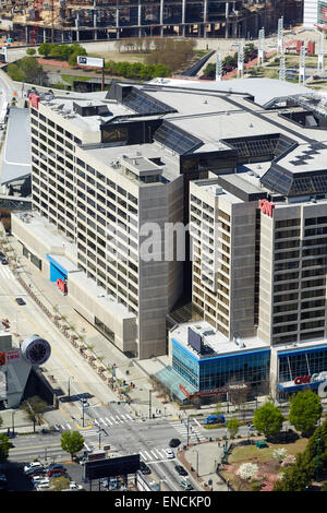 "Downtown Atlanta in Georga USA CNN Gebäude das CNN Center ist der weltweite Hauptsitz von CNN. Die wichtigsten Redaktionen und Studios fo Stockfoto
