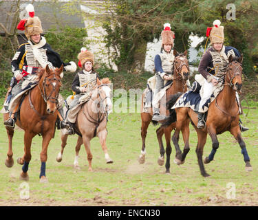 Die Anglesey Husaren Neuerstellung einer Kavallerieattacke von Soldaten der 7. Husaren am Warterloo unter Henry Paget gekämpft Stockfoto