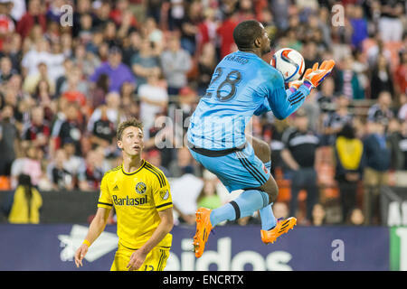 Washington, DC, USA. 2. Mai 2015. DC United G Bill Hamid (28) während des MLS-Spiels zwischen der Columbus Crew und DC United RFK Stadium am 2. Mai 2015 in Washington, DC. Jacob Kupferman/CSM/Alamy Live-Nachrichten Stockfoto