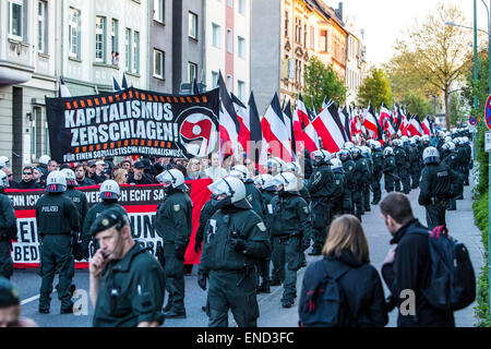 Demonstration der rechten Neonazi-Partei "sterben Rechte', ein erster Mai in Essen, Deutschland Stockfoto