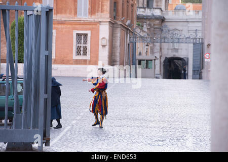 Extravagante Schweizer päpstlichen Garde im Vatikan Stockfoto