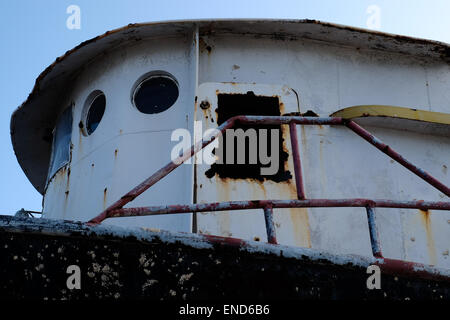 Detailaufnahme einer Brücke ein Rosten verließ das Schiff gestrandet in der Nähe von Road Bay, Anguilla Stockfoto