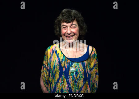 Lynn Ruth Miller Komödie Matriarchin erklingt in der Marlborough Theatre, Brighton, East Sussex, UK. 2. Mai 2015 Stockfoto