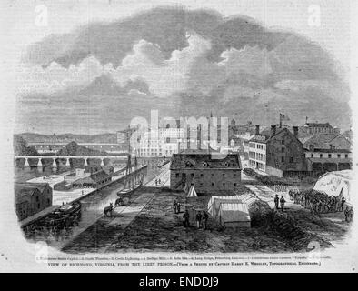 Dieses historische Bild bietet einen Blick auf Richmond, Virginia, vom Libby Prison aus. Die Szene spiegelt die Stadt während des Bürgerkriegs wider und bietet Einblick in die Architektur und die Kriegsgeschichte. Stockfoto