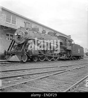 [Missouri-Kansas-Texas, Lok Nr. 365 mit Tender] Stockfoto