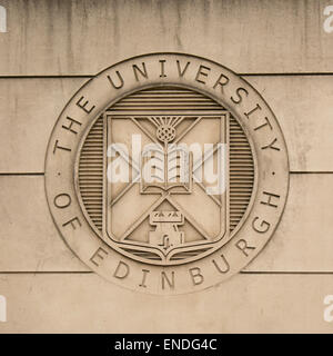 EDINBURGH, SCOTLAND, UK - 2. Mai 2015: das Logo oder Wappen von der University of Edinburgh Stockfoto