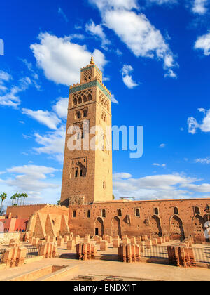 Koutoubia Moschee Minarett in Stadt Marrakesch, Marokko. Stockfoto