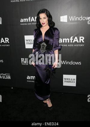 Prominente besuchen 2014 AmfAR LA Inspiration Gala zu Ehren Tom Ford in den Milk Studios.  Mitwirkende: Dita Von Teese wo: Los Angeles, California, Vereinigte Staaten von Amerika bei: 29. Oktober 2014 Stockfoto