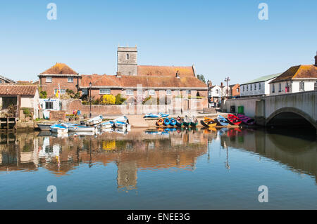 Wareham Fluss mit Boot mieten auf Äbte Kai. Wareham Dorset England UK Stockfoto