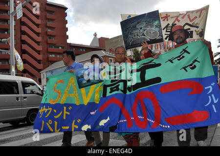 Naha, Okinawa, Japan: Menschen protestieren gegen die neuen amerikanischen Basis in Henoko Stockfoto