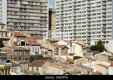 Alte Häuser und moderne Wohnungen oder Wohnhäuser Vallon des Auffes Marseille Frankreich Stockfoto