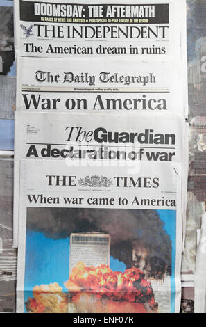 Britische Zeitungen nach den Terroranschlägen auf die USA am 11. September 2001. Stockfoto