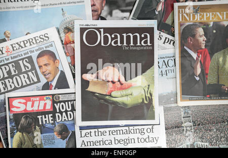 Britische Zeitungen nach der Amtseinführung von Präsident Barack Obama am 20. Januar 2009. Stockfoto