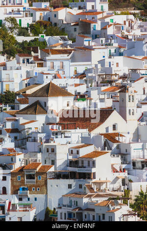 Frigiliana, Provinz Malaga, Axarquia, Andalusien, Südspanien. Typische weiße gewaschene Bergstadt. Stockfoto