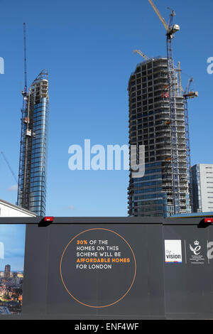 Ein Blick auf die Lexikon und Canaletto Hochhaus Luxus Gehäuse Towers im Bau in der Nähe der neuen 250 City Road-Baustelle in Islington London EC1V England UK KATHY DEWITT Stockfoto