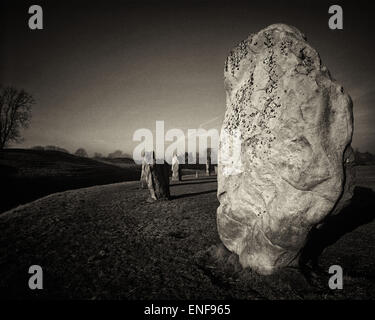 Wiltshire ist eine Zählung im Westen von England und die antiken Monumente von Stonehenge und Avebury Boote. Stockfoto