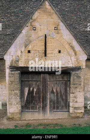 Wiltshire ist eine Zählung im Westen von England und die antiken Monumente von Stonehenge und Avebury Boote. Stockfoto