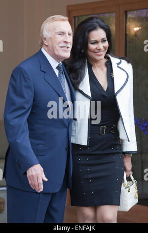 Sir Bruce Forsyth mit seiner Frau Lady Wilnelia. RHS Chelsea Flower Show 2012 - Pressetag. Stockfoto