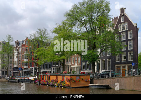 Häuser an der Prinsengracht, Altstadt entlang der Grachten, Amsterdam, Niederlande Stockfoto