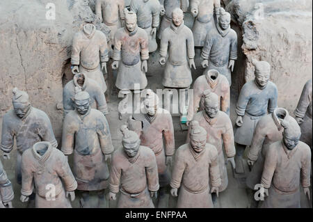Erste Grube stehend Krieger Figuren, Kaiser Qin Shi Huang Mausoleum, Terrakotta-Armee, Xi &#39;, Menschen &#39; Volksrepublik China Stockfoto