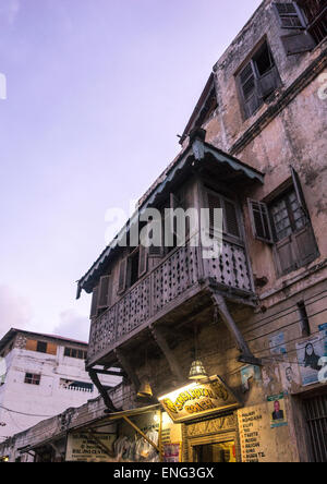 Mashrabiyah auf charmantes Haus, Lamu County, Lamu, Kenia Stockfoto