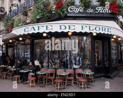 Das berühmte Cafe de Flore in Saint Germain, Paris Stockfoto