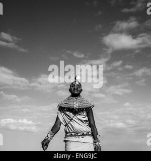 Rendille Tribeswoman tragen traditionelle Kopfbedeckung und Schmuck, Turkana-See, Loiyangalani, Kenia Stockfoto