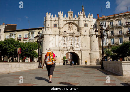 Brücke und Bogen von Santa Maria, Burgos. Spanien. Stockfoto