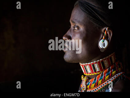 Porträt von einem Samburu Tribesman Morane, Samburu County, Samburu National Reserve, Kenia Stockfoto