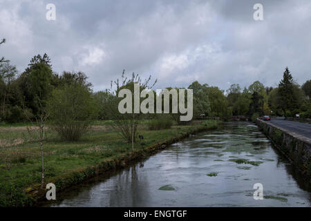 Bibury das schönste Dorf inEngland wie gesagt von dem berühmten William Morris. Sehr beliebt bei japanischen Touristen Stockfoto