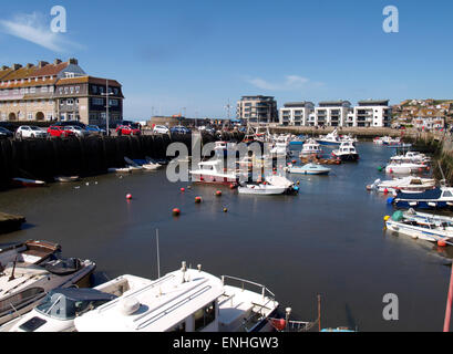 West Bay Harbour auch bekannt als Hafen von Bridport, Dorset, Großbritannien Stockfoto