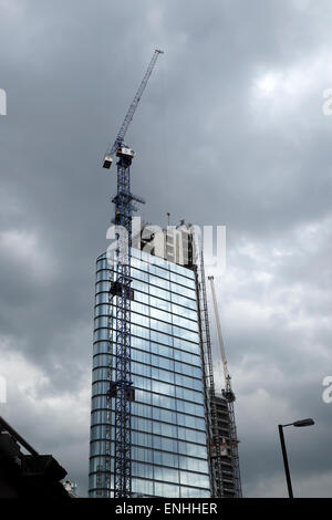 Das Lexikon Hochhaus Luxus Wohnung Turm nähert sich der Fertigstellung bei 261 City Road in Islington, London EC1V UK KATHY DEWITT Stockfoto