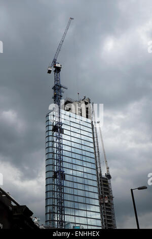 Das Lexikon Hochhaus Luxus Wohnung Turm nähert sich der Fertigstellung bei 261 City Road in Islington, London EC1V UK KATHY DEWITT Stockfoto