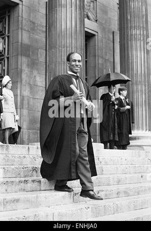 CEC Thompson (39), ehemalige Großbritannien und Irland professioneller Rugbyspieler, nach Erhalt der Wirtschaftswissenschaften von der Universität Leeds, Juli 1968 abgebildet. Stockfoto