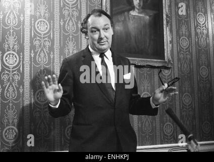 British United Airlines wurde im November 1970 von Caledonian Airways übernommen. Aufnahmen auf einer Pressekonferenz 13. März 1970. Freddie Laker, Vorsitzender der Laker Airways Rede auf der Konferenz. Stockfoto