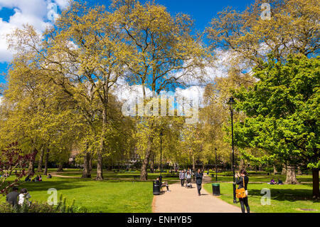 Russell Square Gardens in Russell Square London UK Stockfoto